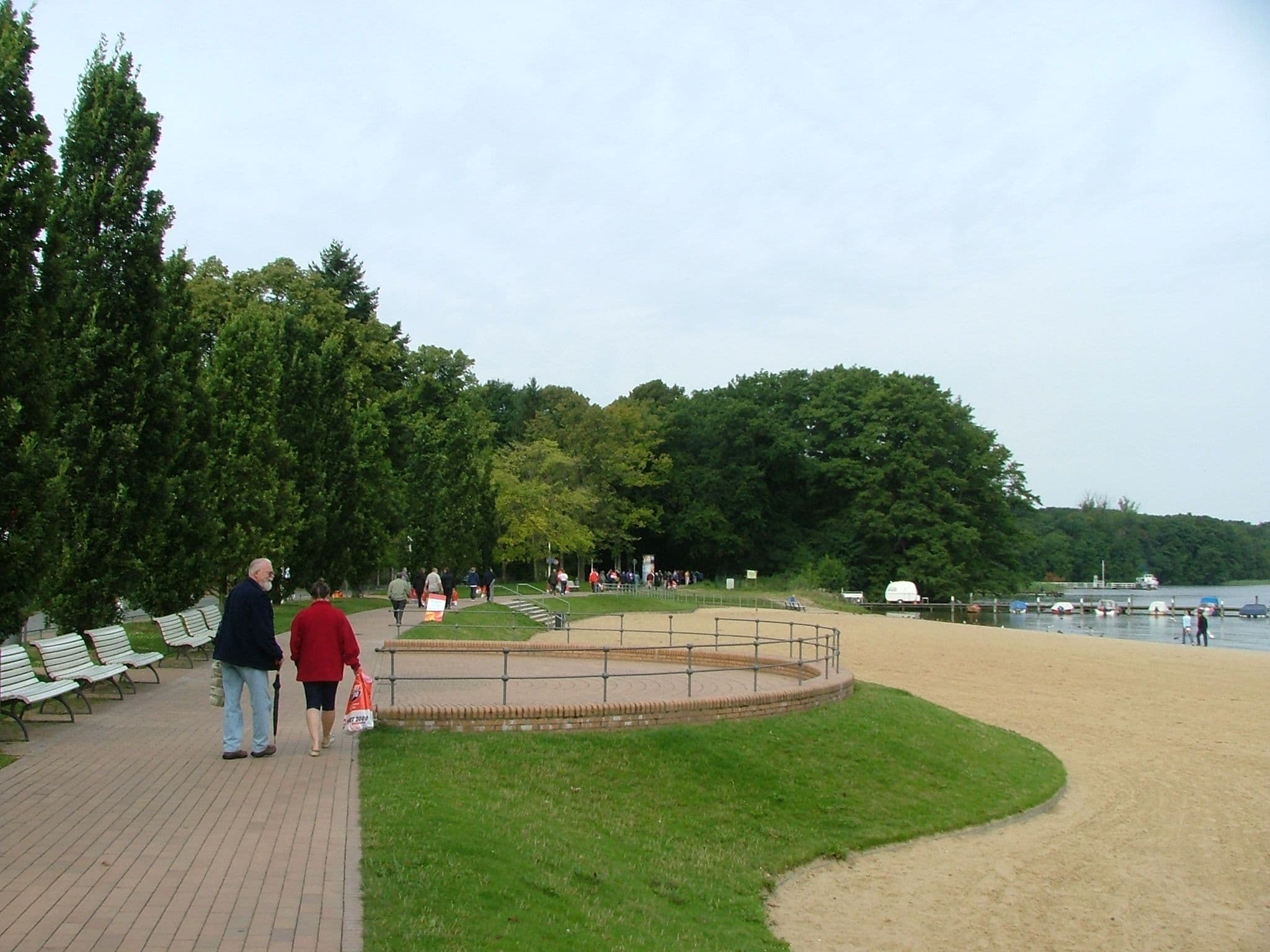 Sicherer Badespaß am Zippendorfer Strand